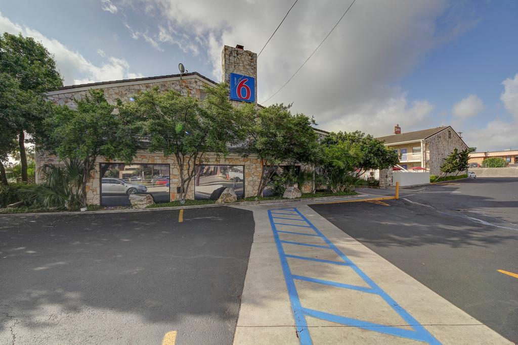 Motel 6-San Antonio, Tx - Northwest Medical Center Exterior photo