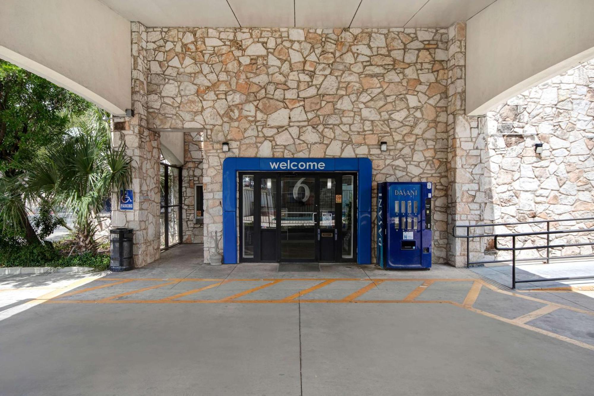 Motel 6-San Antonio, Tx - Northwest Medical Center Exterior photo